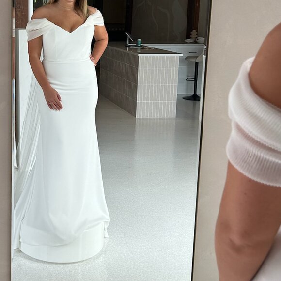 New Never Worn Aesling Bardi Wedding Gown - Picture 6 of 6